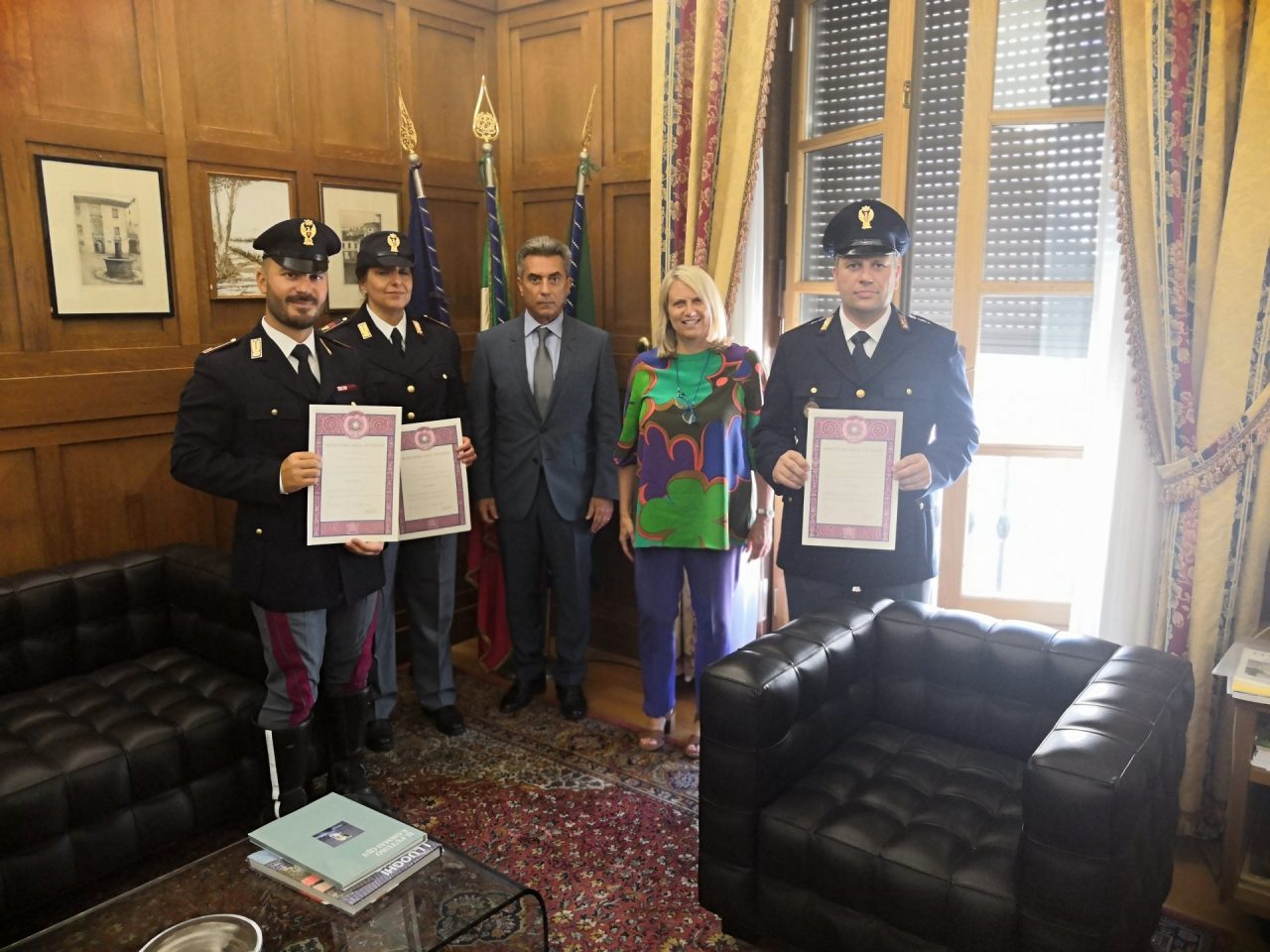 Premiati dal Prefetto gli Agenti di Polizia meritevoli