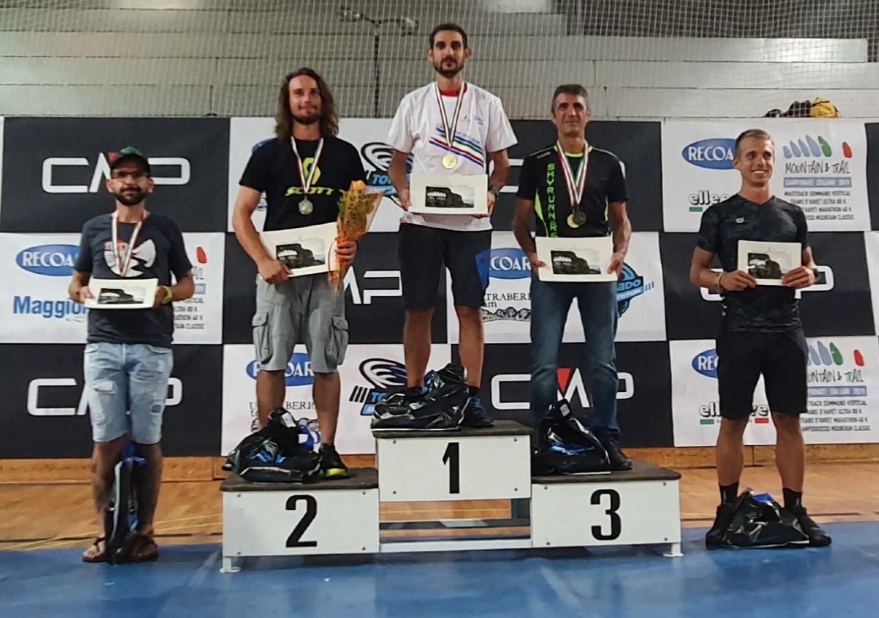 Giovanni Tacchini immenso, dopo 80 km di corsa vince il titolo italiano