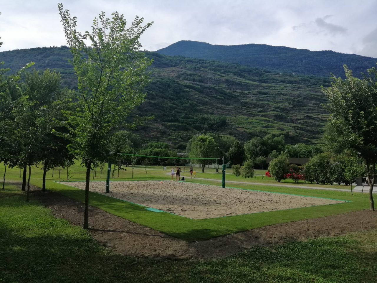 Al Parco Bartesaghi il campo da beach volley è pronto