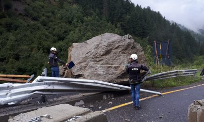 Frana del Ruinon, a valle un masso di 90 metri cubi