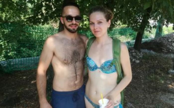 Rischia di annegare, salvato da due turisti