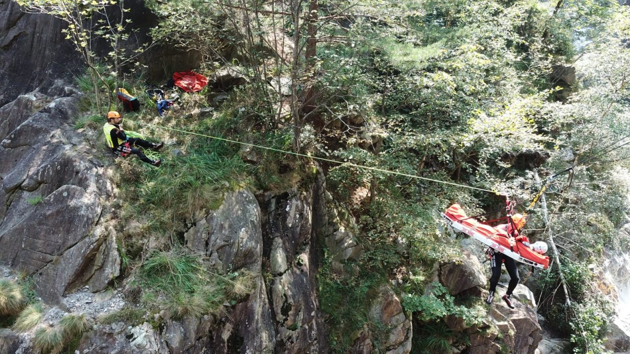 Infortunato mentre fa canyoning, interviene il Soccorso Alpino