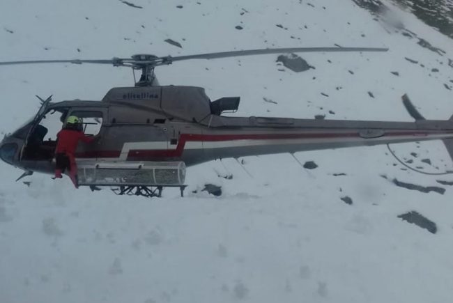 Neve al Rifugio, escursionisti rientrano in elicottero