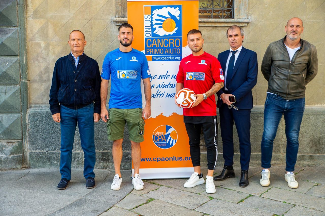 Il Sondrio Calcio “veste” Cancro Primo Aiuto
