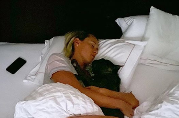 Federica Pellegrini a Livigno scuote i fan con una foto “misteriosa”