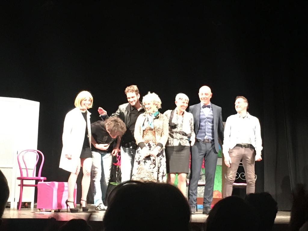 Gente Assurda torna in scena