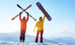 Vacanze sulla neve, meglio sci o snowboard?
