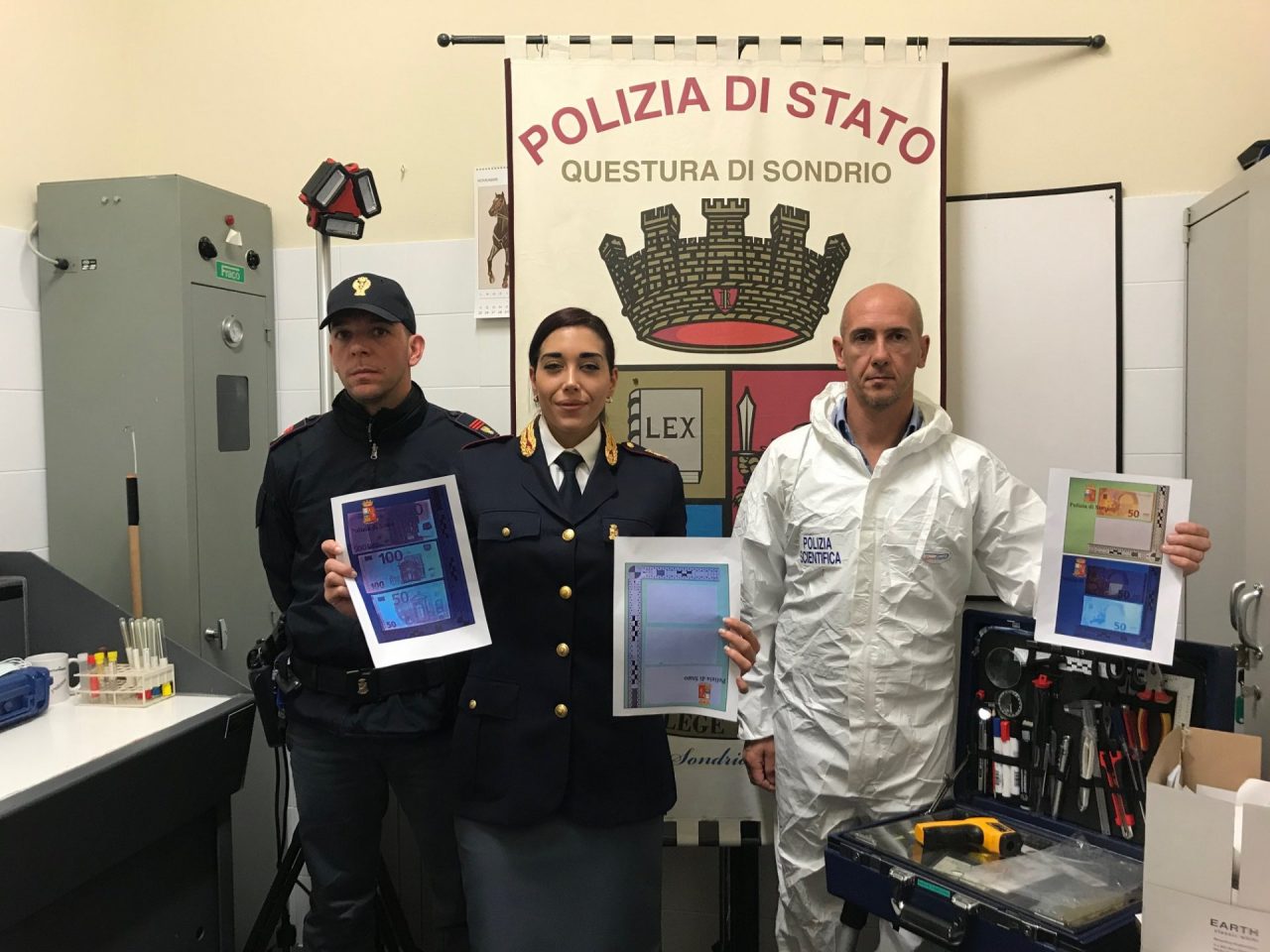 Compra soldi falsi pensando che fossero veri