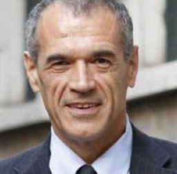 Sfide globali e scelte strategiche per il futuro presentate “Senza giri di parole” da Carlo Cottarelli