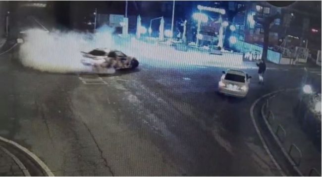 Fast & Furious in centro al paese, il video della bravata da film