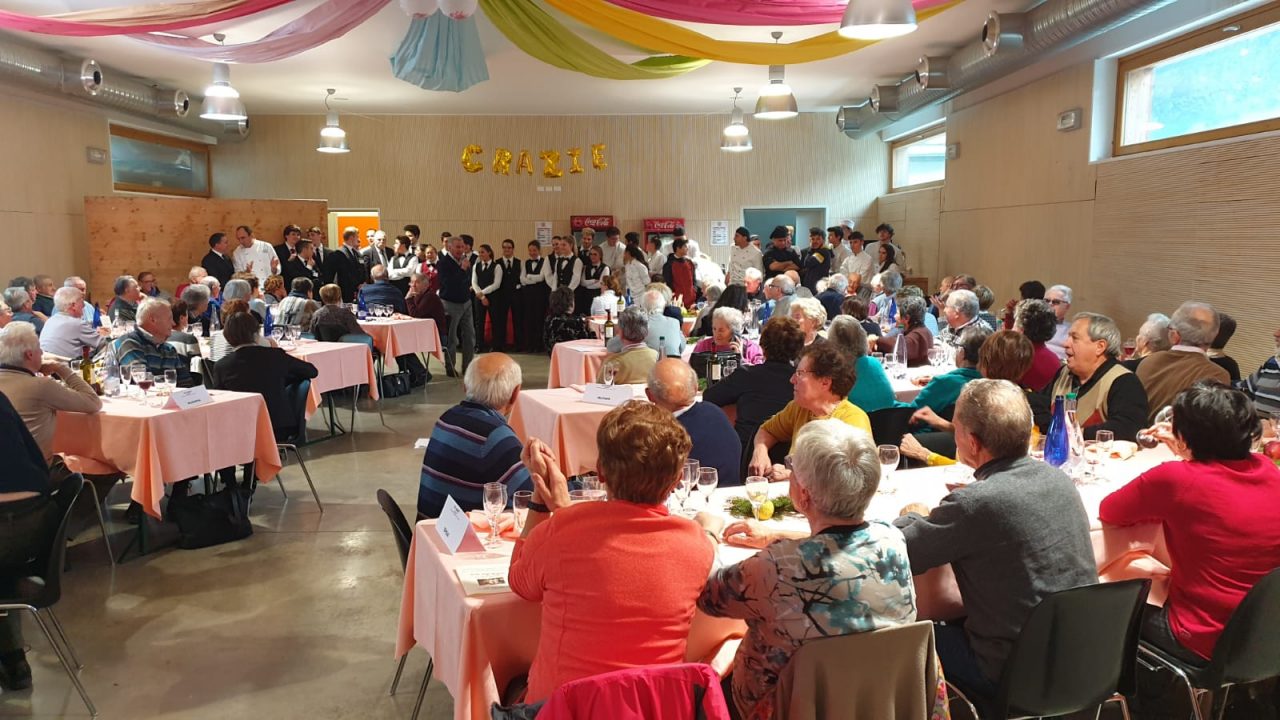 Anziani in festa