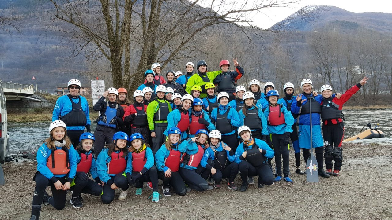 Rafting, oltre 50 atleti si sono allenati nell’Adda – FOTO