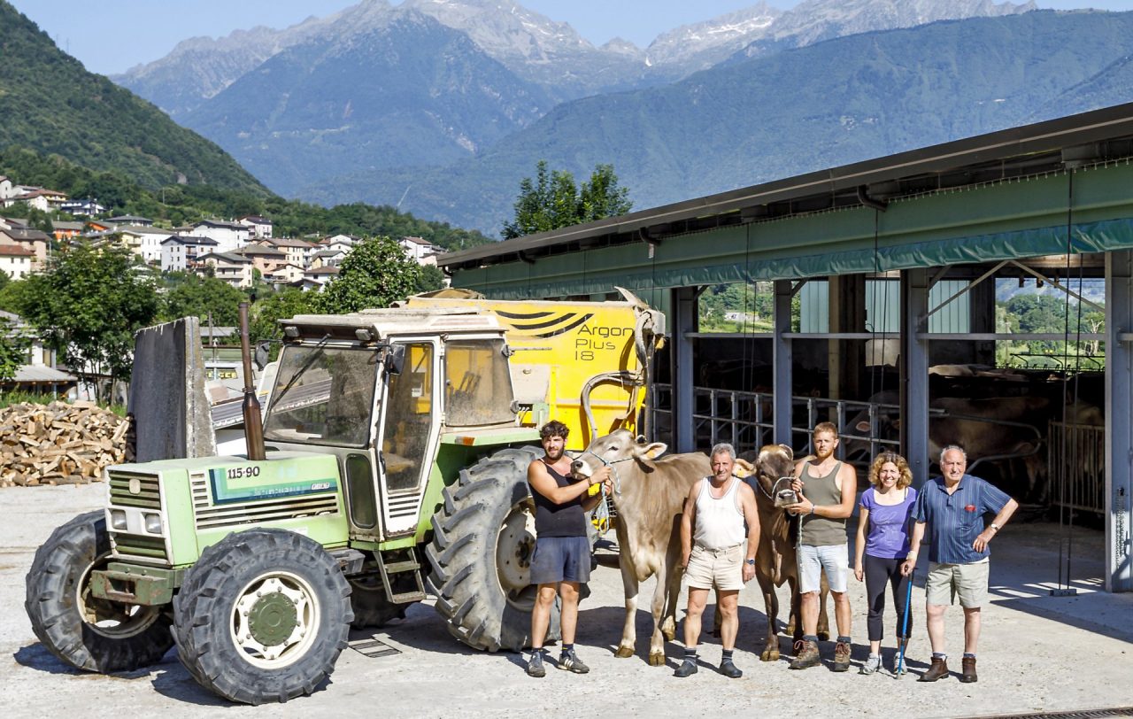 I volti degli allevatori sulle etichette della Latteria Sociale Valtellina