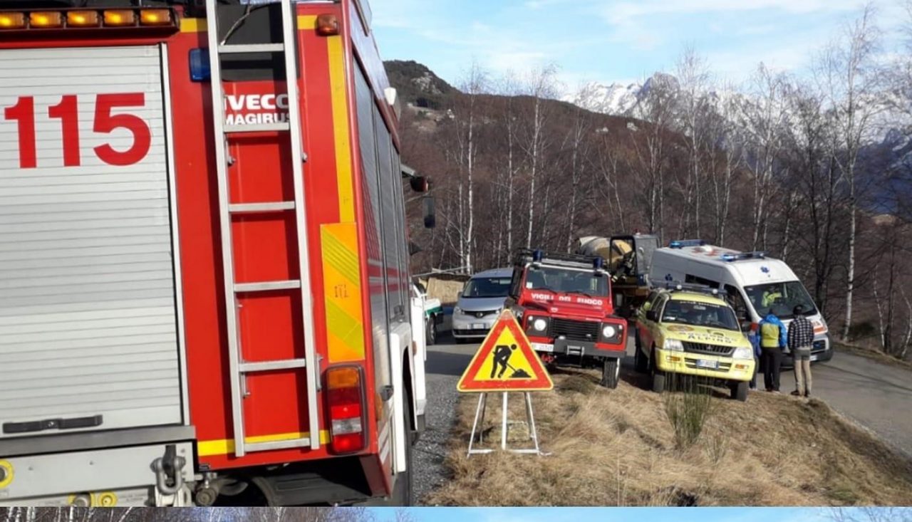 Incidente mentre taglia la legna, ferito grave a Montemezzo