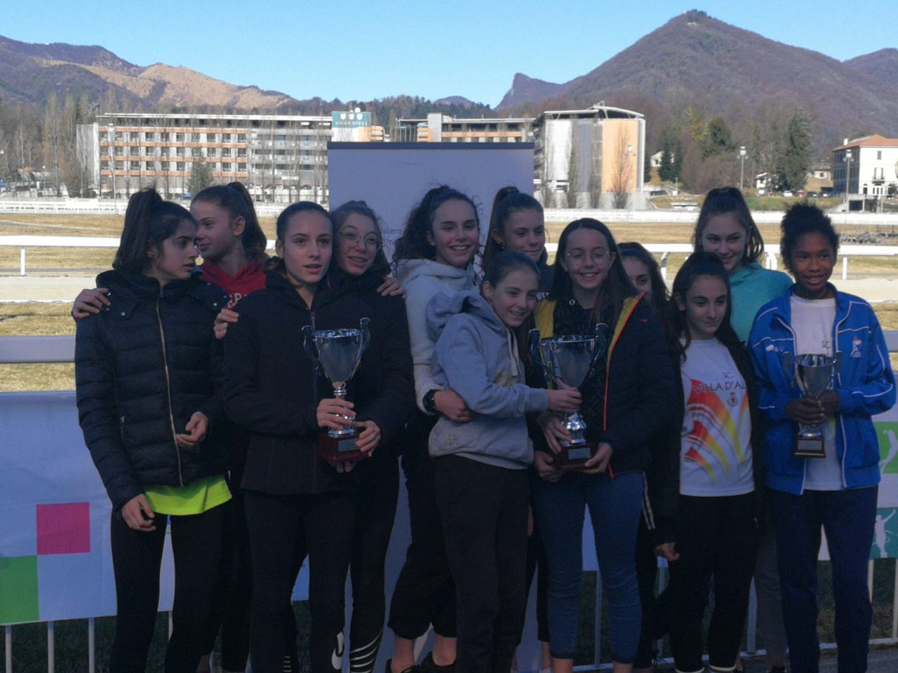 Le ragazze dell’Anzi di Bormio sono campionesse regionali di corsa campestre