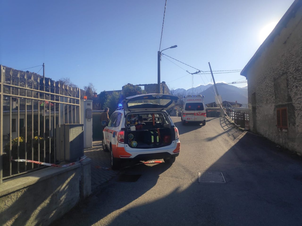 Scoperchiati diversi tetti a Traona, morta una donna