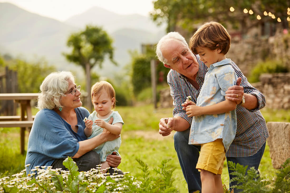 Fai gli auguri ai tuoi nonni su Centro Valle