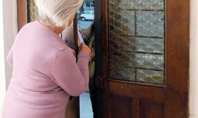 Coronavirus, ecco anche gli “sciacalli” che truffano con falsi tamponi