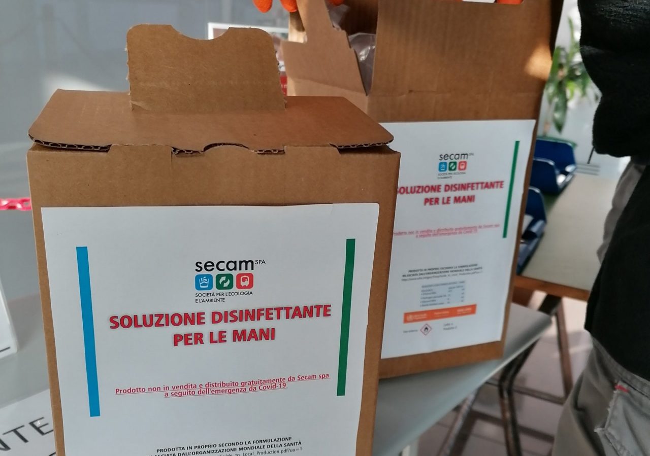 A Sondrio la produzione di 2400 litri di disinfettante per mani