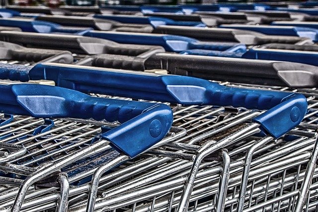 Spesa in un altro Comune solo se nel proprio mancano punti vendita