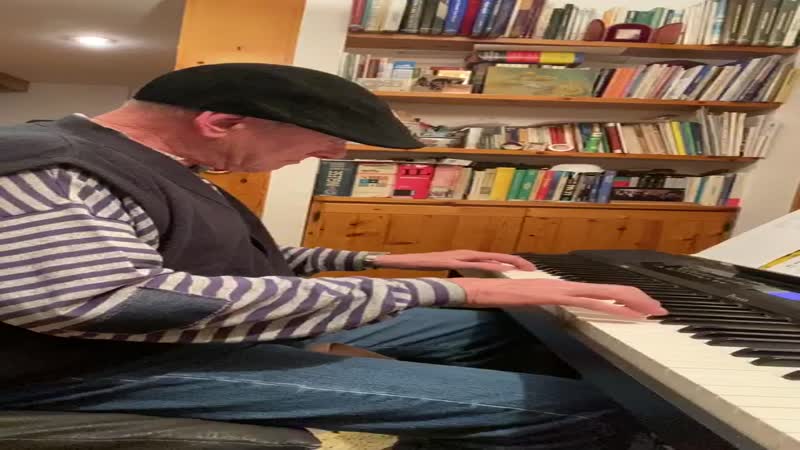Chicco Cotelli suona Yesterday: “Restate a casa” VIDEO