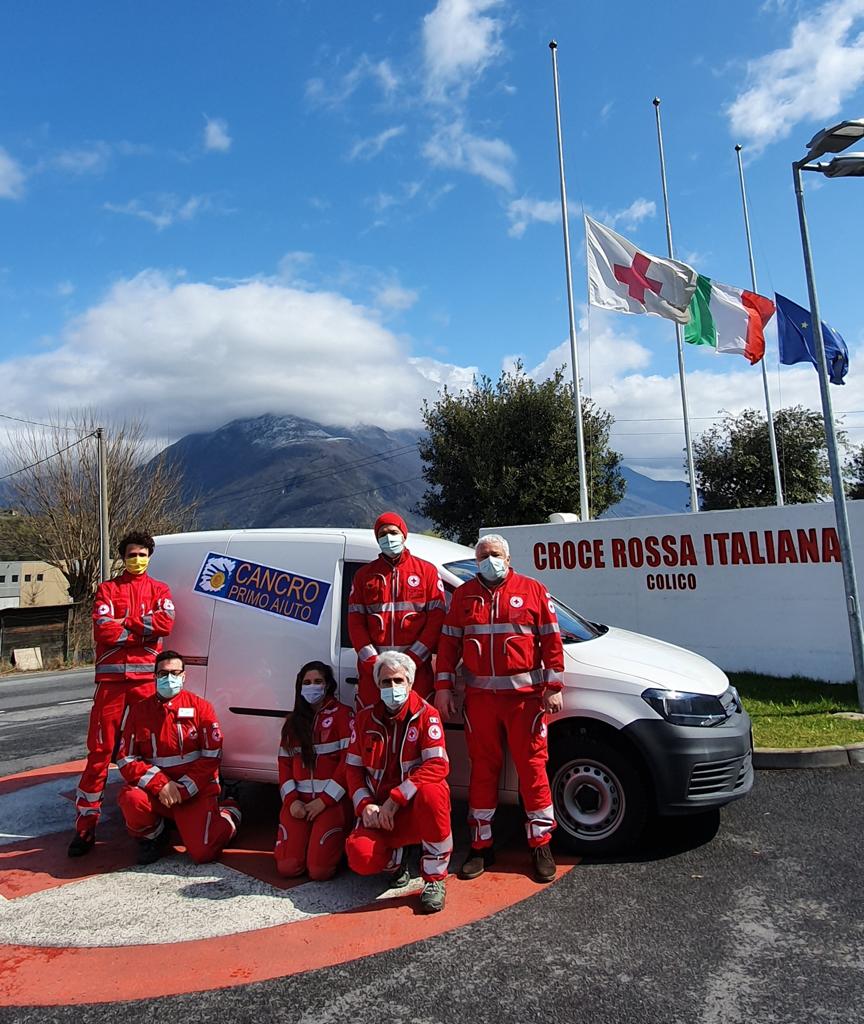 Cancro primo Aiuto dona un’auto alla Croce Rossa di Colico