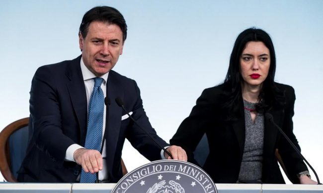 Maturità 2020 online e tutti ammessi, ma non solo: il decreto scuola appena approvato