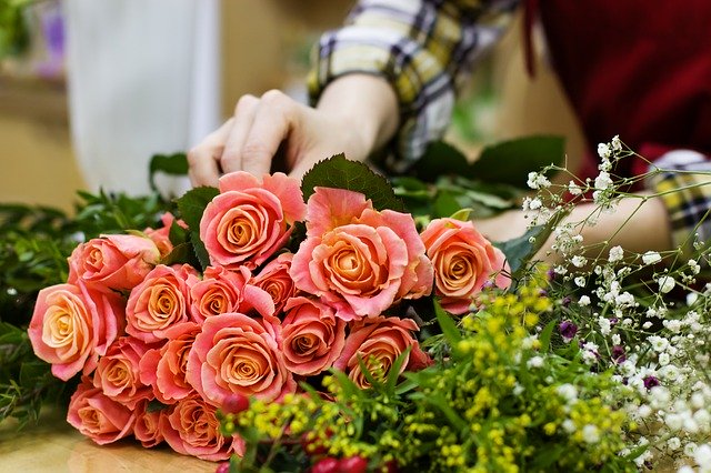 San Valentino, fiori stravincono la sfida regalo: anche a Sondrio nelle mani di 1 innamorato su 2