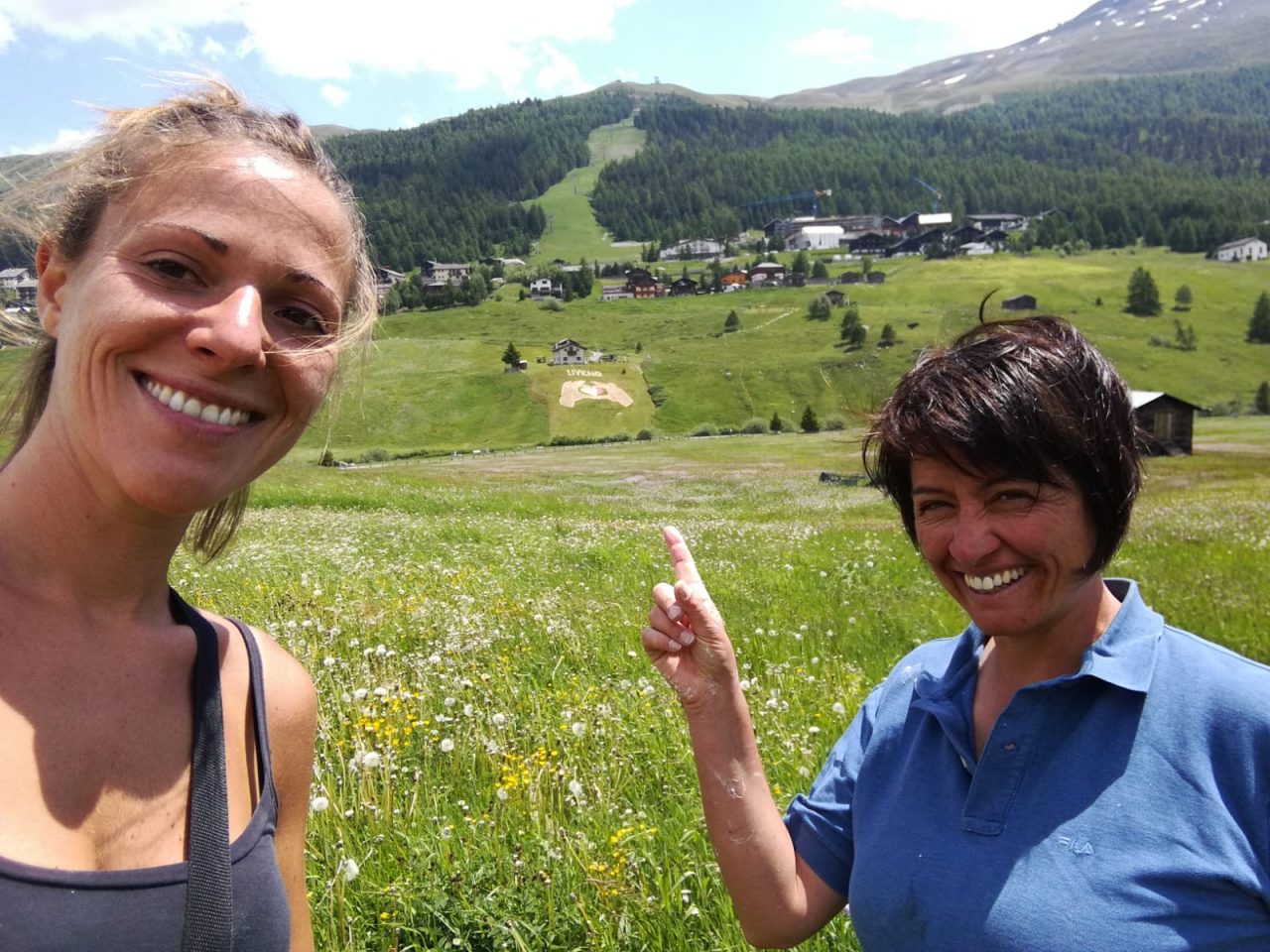Un enorme cuore tricolore a Livigno