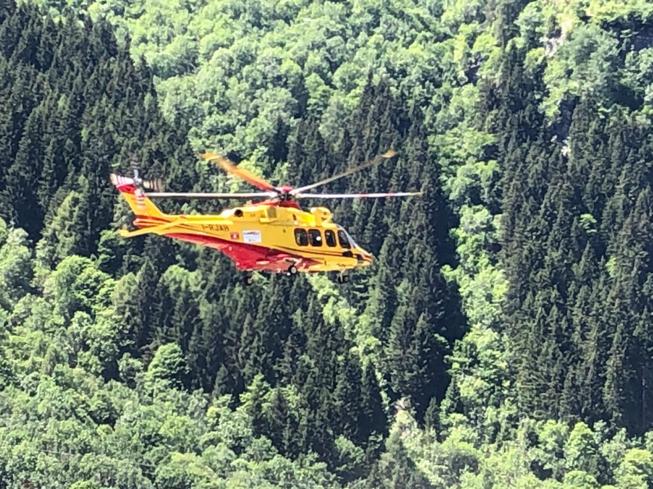 Incidente sulla Statale 36, grave motociclista FOTO