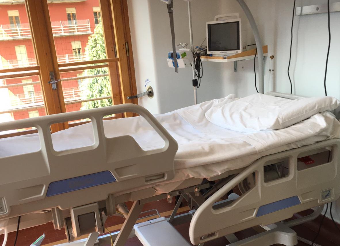 Acquistati 100 letti elettrici: 50 destinati all’Ospedale Morelli