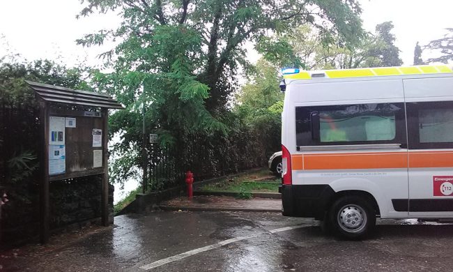 Paura a Mandello, canoa si ribalta nel Lago