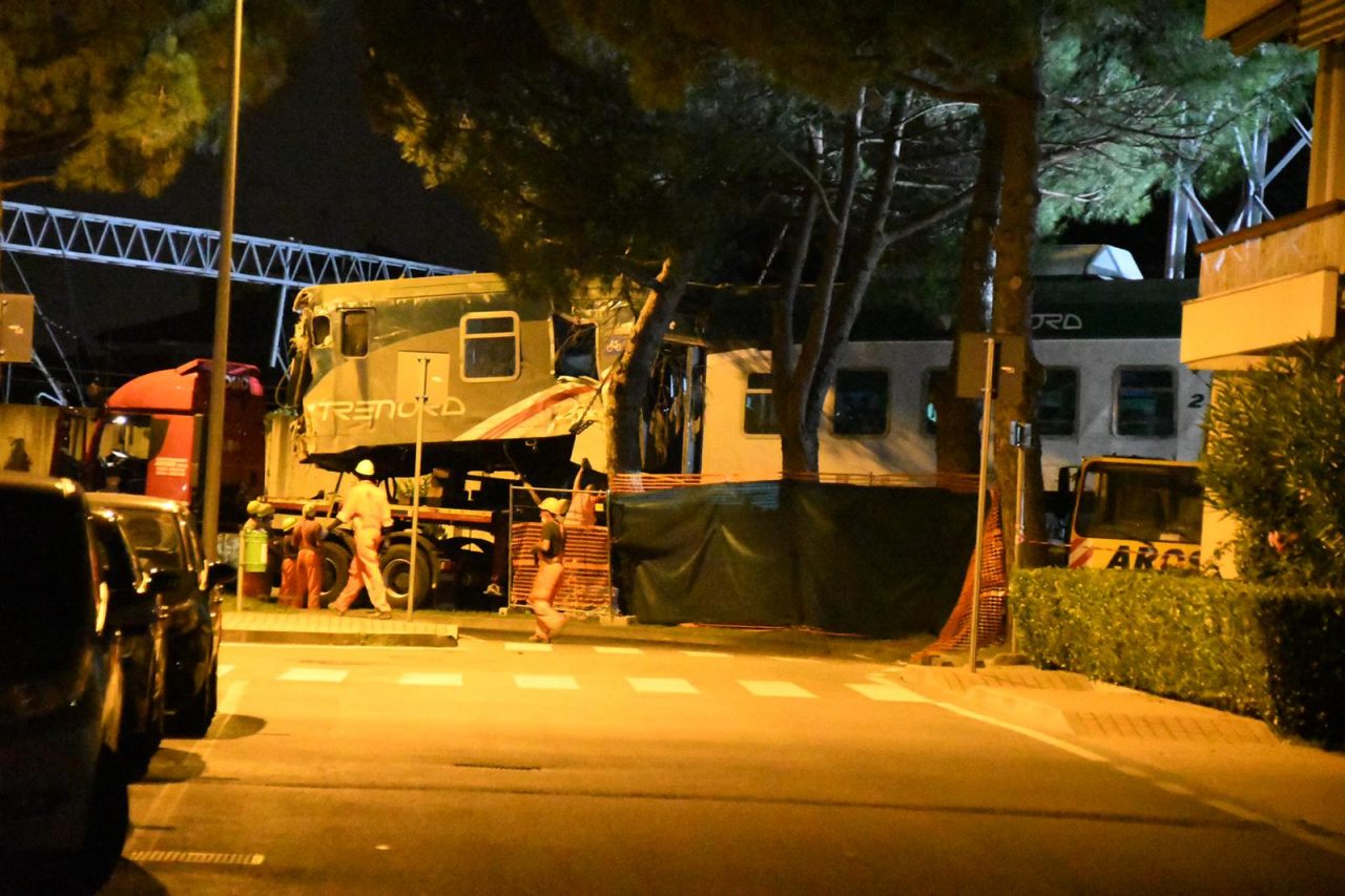 Treno deragliato, circolazione regolare per la Valtellina