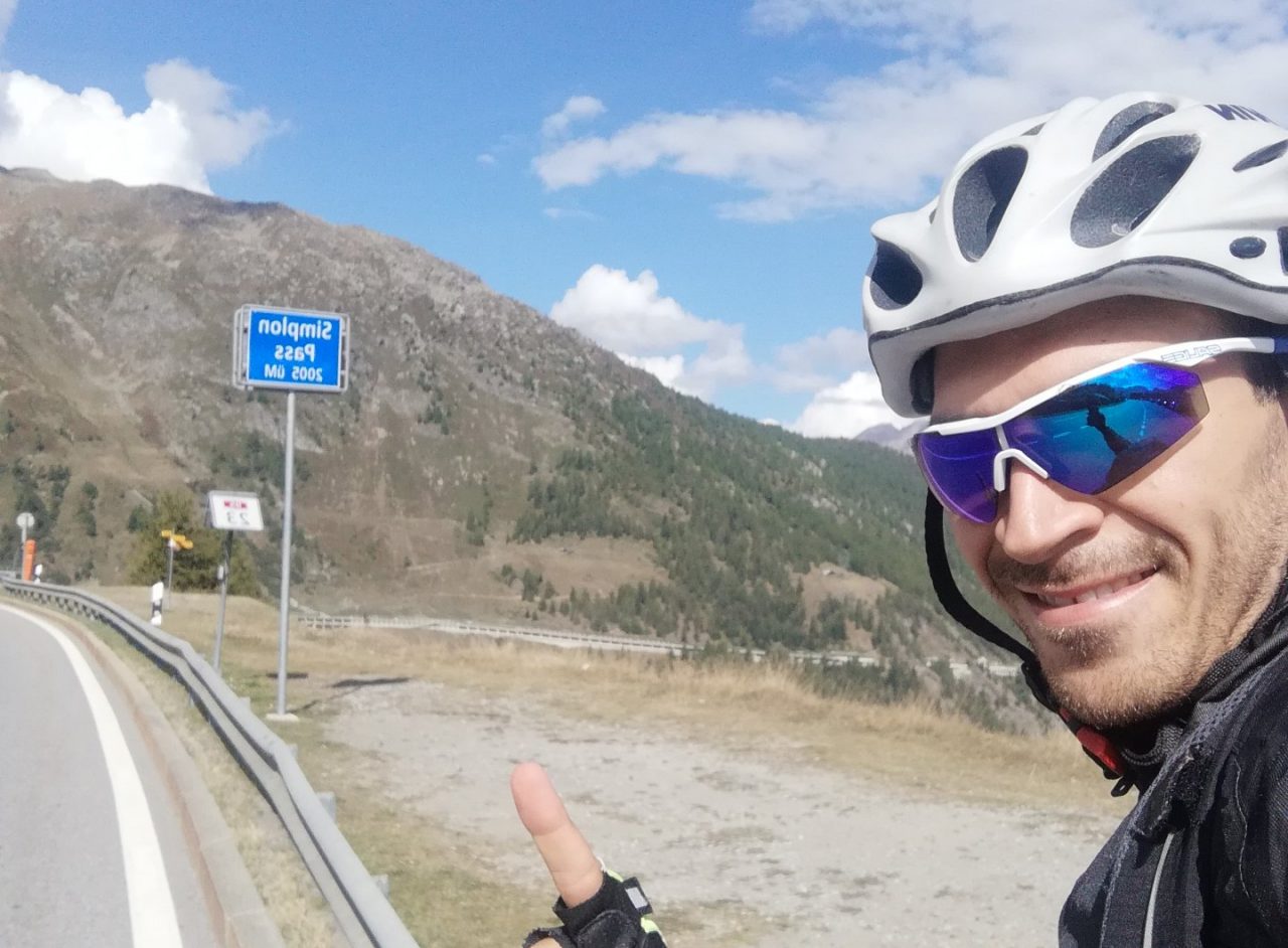 In bici 24 ore non stop dal passo del Sempione allo Stelvio FOTO