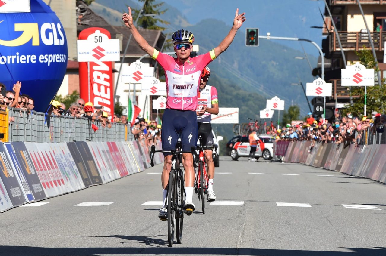 Il Mortirolo regala a Pidcock la vittoria nel Giro di Italia Under 23