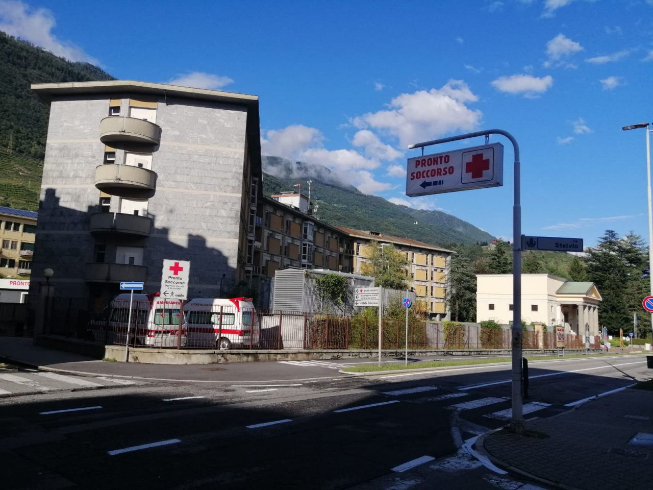 Esagera con l’alcol e finisce in pronto soccorso di prima mattina