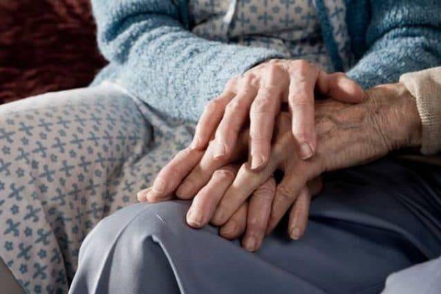 Case di riposo, manca personale: servizi a rischio in molte strutture