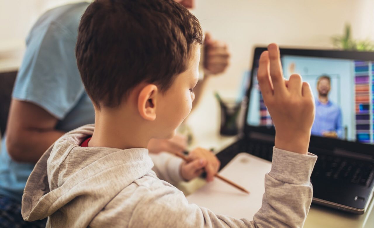 Per ora didattica a distanza anche per i figli dei “lavoratori indispensabili”