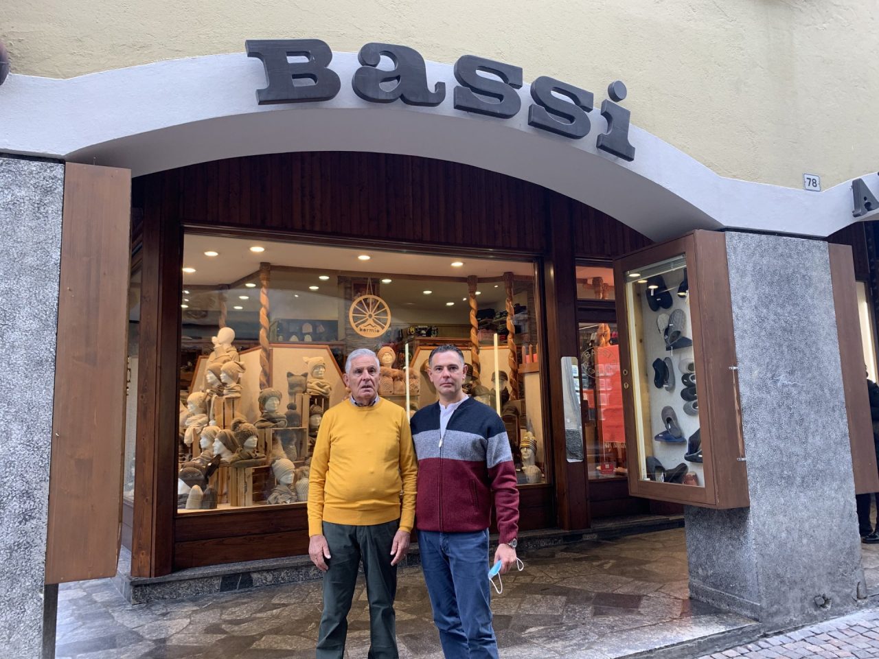 Artigianato Bassi conquista il titolo di negozio storico