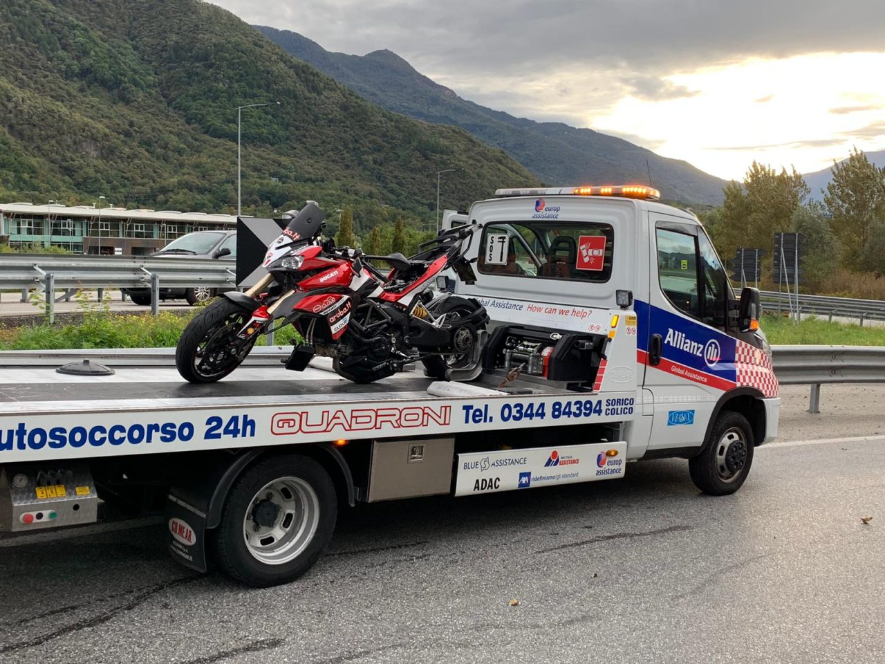 Incidente al Trivio di Fuentes, centauro all’ospedale