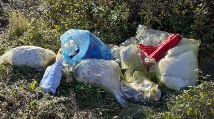 Discariche a cielo aperto lungo l’Adda a Tresenda