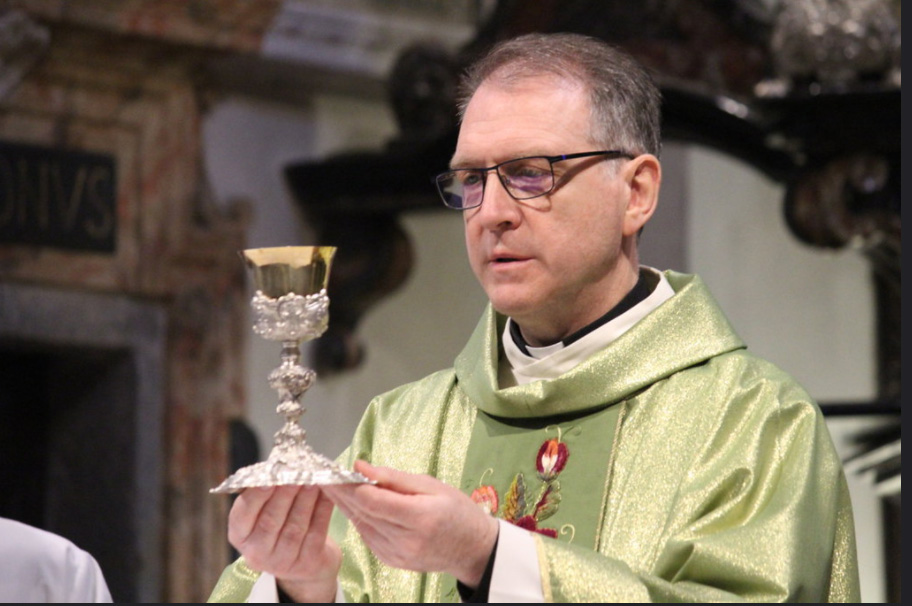 Don Flavio trasferito dalla parrocchia di Teglio