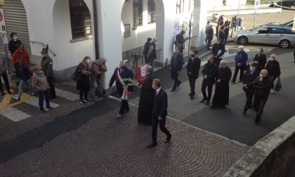 Don Luigi accolto a Villa
