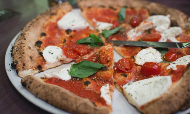100 pizze per le famiglie in difficoltà