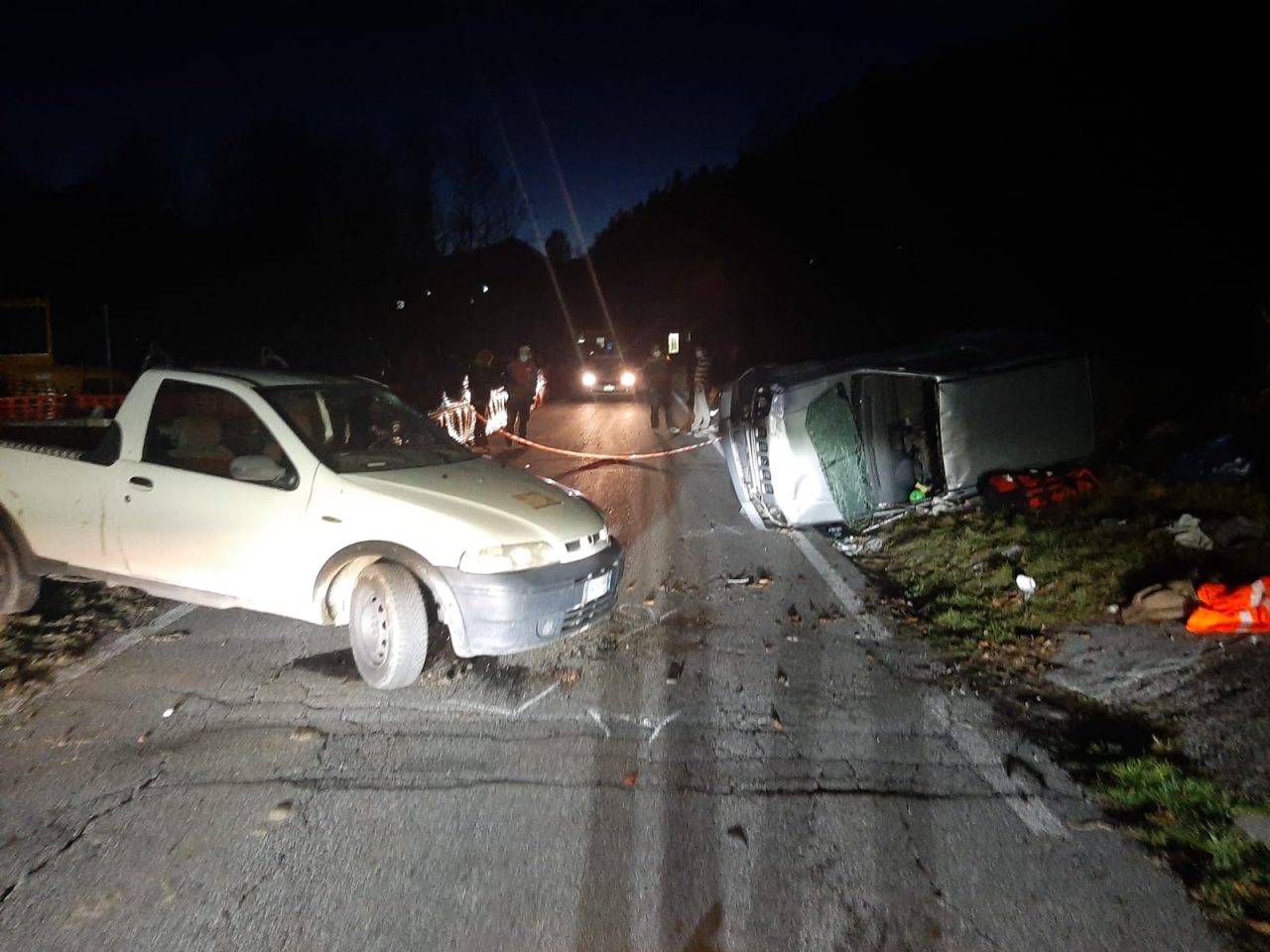 Schianto tra auto e furgone, ferito anche bambino di 4 anni