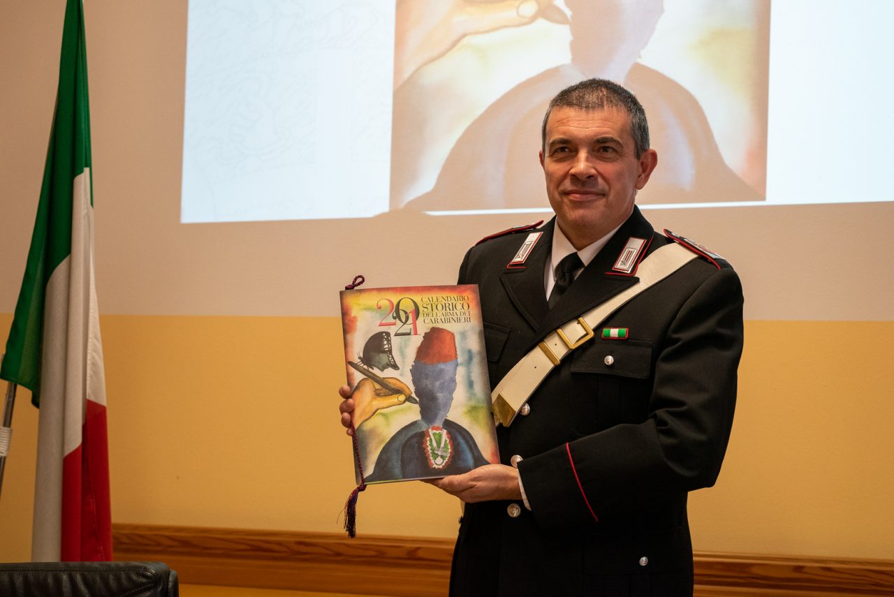 Calendario dei Carabinieri 2021: l’Arma omaggia Dante e Pinocchio