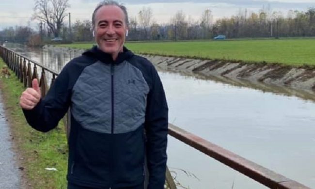 Assessore Gallera fuori dal Comune per una corsetta, scoppia la polemica