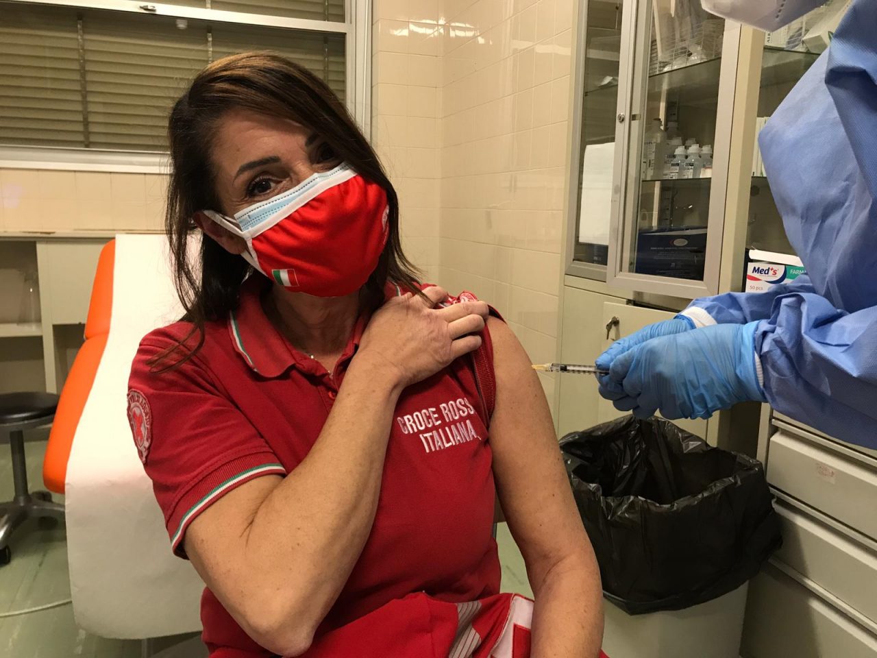 Vaccino anti-covid in Valtellina: somministrate le prime dosi VIDEO