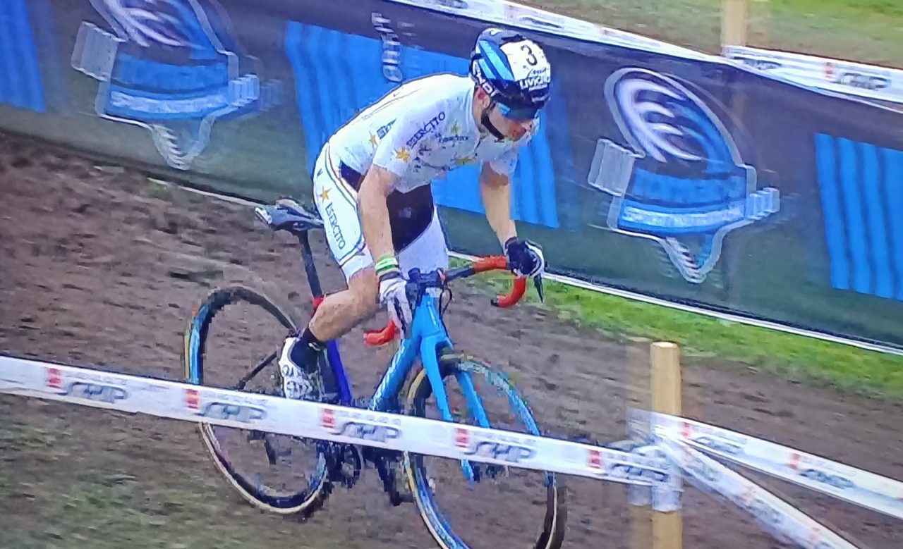 Grande Bertolini, è suo il campionato italiano di ciclocross