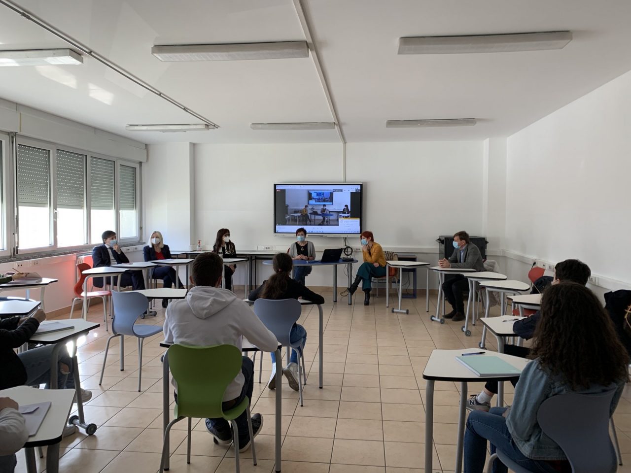 Sondrio: studenti a confronto con i medici impegnati in prima linea all’Ospedale Morelli di Sondalo